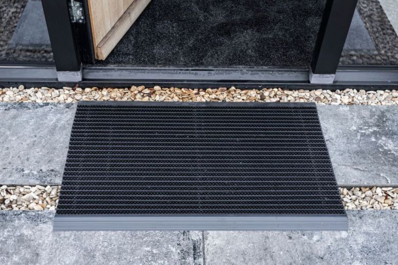 main product photo rounded-lg